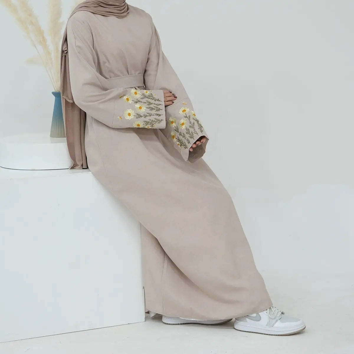 Flower Embroidery Abaya Dress Urgarment Flower Embroidery Abaya Dress Urgarment