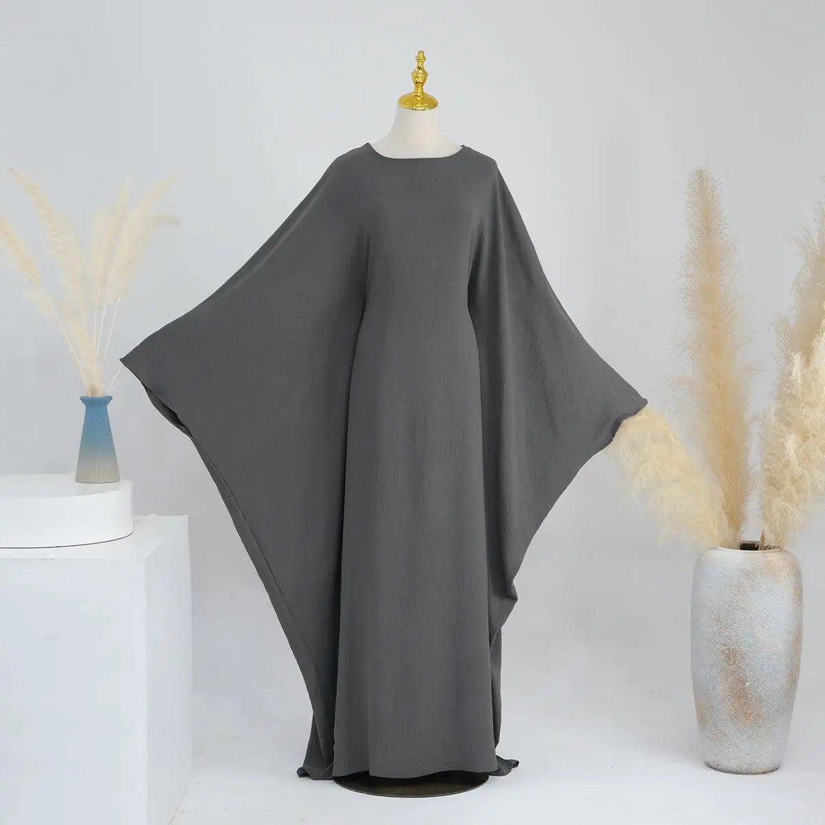 Wrinkle Fabric Batwing Sleeve Farasha Abaya Dress