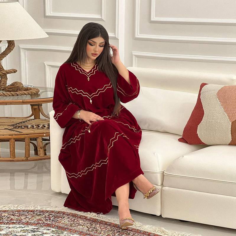 Muslim Women Embroidery Velvet Kaftan Abaya Dress